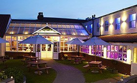 Pubs & Bar Window Cleaners